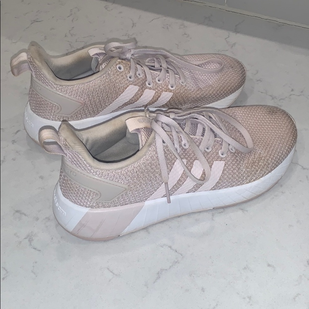 Woman’s Adidas cloudfoam Questar BYD sneakers